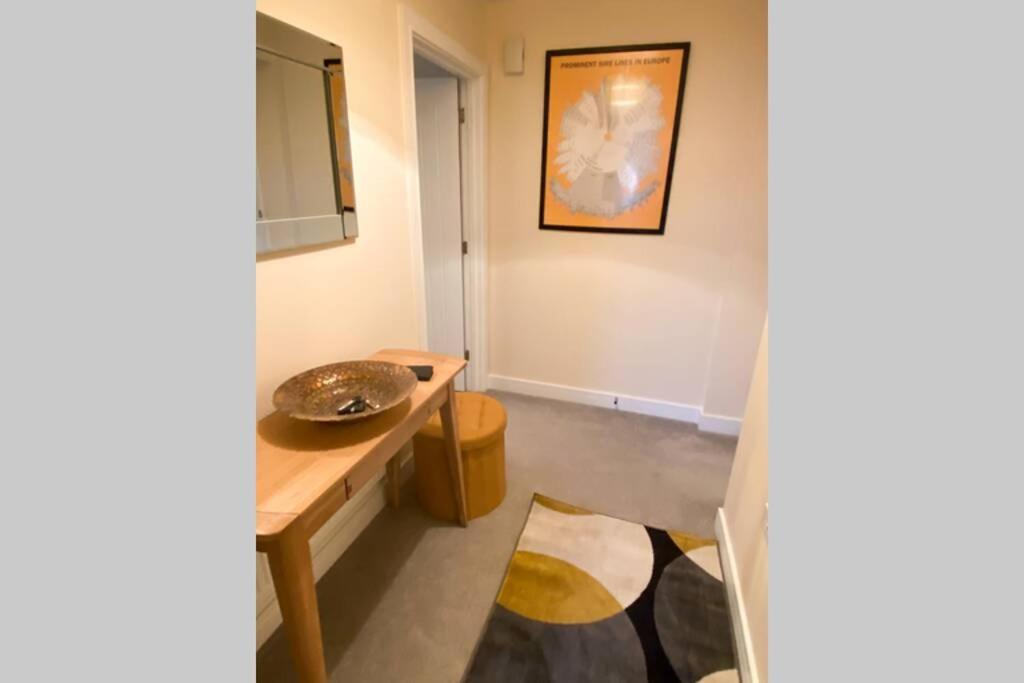 13 The Grosvenor, Luxury Flat, Central Newmarket, نيوماركت المظهر الخارجي الصورة